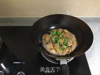 咸肉焖素鸡的做法步骤：7