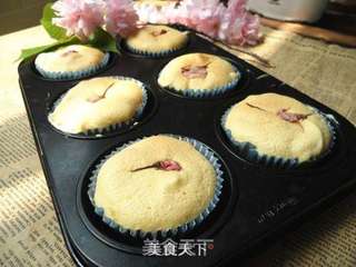 炼乳樱花蛋糕的做法步骤:14