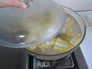 玉米蚕豆排骨汤的做法步骤:8