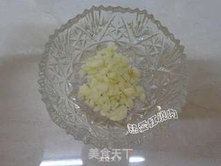 菠菜花生仁儿的做法步骤:6