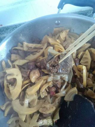 春笋红烧肉(详细步骤版)的做法步骤:24