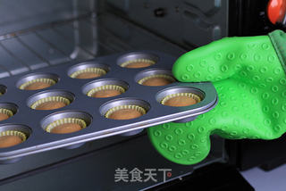 美味下午茶——mini纸杯蛋糕的做法步骤:15