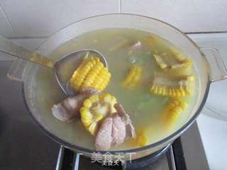 玉米蚕豆排骨汤的做法步骤:11