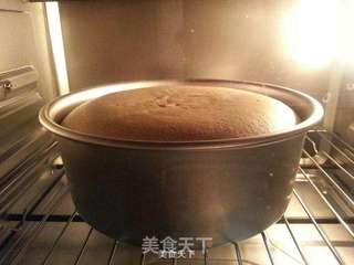8寸可可戚风的做法步骤:13