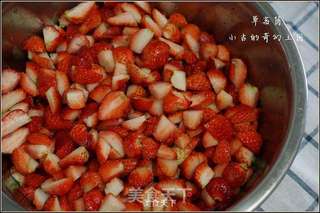 草莓酱的做法步骤:2