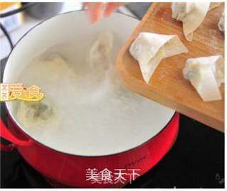 怎样包皮薄馅鲜的弹牙大馄饨——煮一锅富含天然抗生素的美味馄饨的做法步骤:9