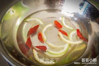 柠檬泡菜——泡菜里的小清新 【芸芸小厨】的做法步骤:2
