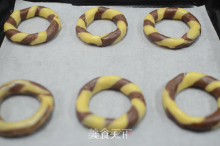 “手镯”双色饼干的做法步骤:9