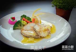 银鳕鱼配香柠汁【芸芸小厨】的做法步骤:5