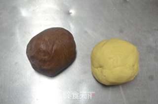 “手镯”双色饼干的做法步骤:7