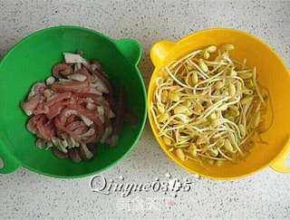 肉丝炒黑豆芽的做法步骤:2