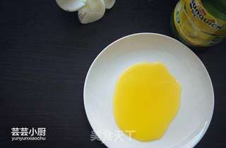银鳕鱼配香柠汁【芸芸小厨】的做法步骤:3