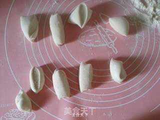 灌汤小龙包的做法步骤:8
