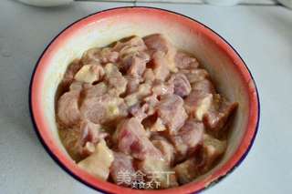 【传统闽菜荔枝肉】妈妈的拿手菜的做法步骤:2