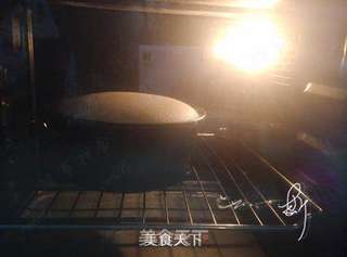 六寸戚风蛋糕——不开裂的蛋糕的做法步骤:17