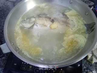 养颜补气靓汤之: 鲫鱼鲜笋豆腐汤的做法步骤:16
