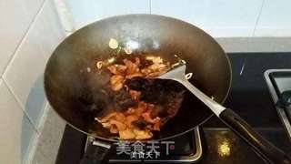 竹笋炒肉的做法步骤：4