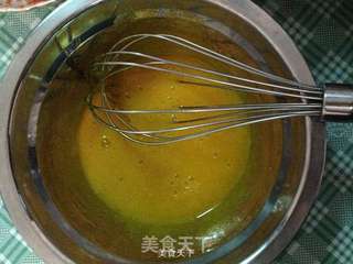 胡萝卜咸戚风的做法步骤:2