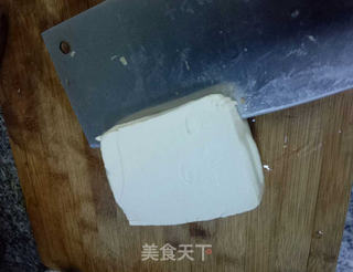 养颜补气靓汤之: 鲫鱼鲜笋豆腐汤的做法步骤:3