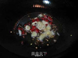 平菇炒木耳的做法步骤:3