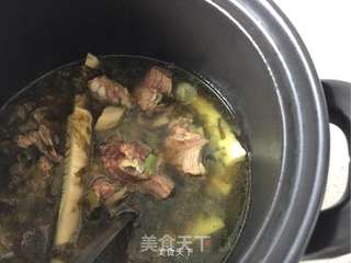 抓住春天的尾巴【春笋炖子排】的做法步骤:8