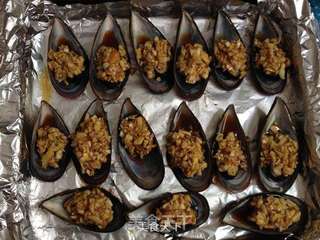 蒜香烤海虹的做法步骤:9