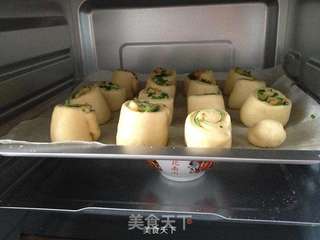 香葱肉松面包卷的做法步骤:16