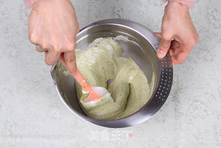 舌尖上的青涩风情——抹茶蛋糕卷的做法步骤:16