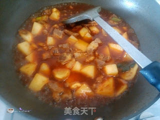 土豆炖牛肉的做法步骤:8