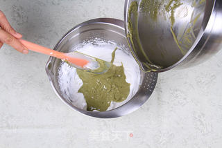 舌尖上的青涩风情——抹茶蛋糕卷的做法步骤:15