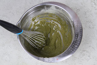 舌尖上的青涩风情——抹茶蛋糕卷的做法步骤:7