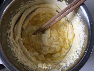 香蕉核桃蛋糕的做法步骤:5
