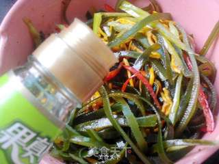 鲜虫草花拌海带的做法步骤:7