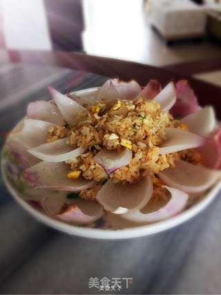 莲花蛋炒饭的做法步骤:7