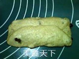 核桃葡萄干面包的做法步骤:17