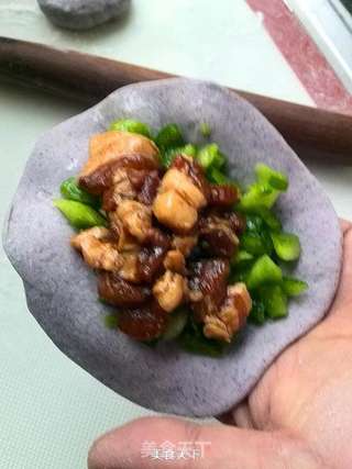 紫米青椒肉丁包子的做法步骤:10