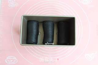 竹炭吐司的做法步骤:7