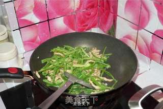 青椒肉丝的做法步骤:7