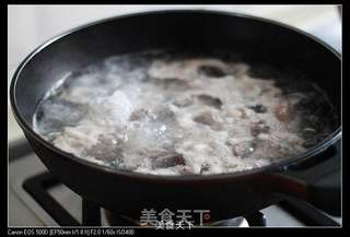 【蒜香叉烧烤排骨】的做法步骤：2