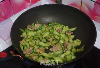 黄瓜肉片的做法步骤:8