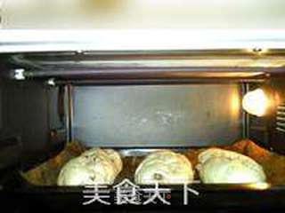 核桃葡萄干面包的做法步骤:23