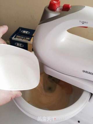 蛋酥卷-把美味营养卷起来的做法步骤:3