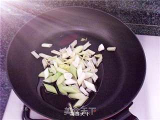 XO酱爆牛筋的做法步骤:3