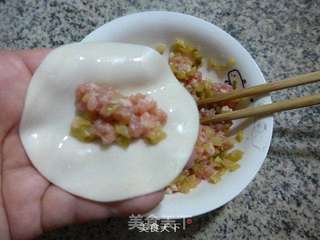 榨菜猪肉馅锅贴的做法步骤:7