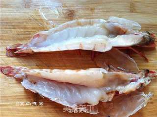 柠香干煎大虾的做法步骤:2