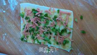 奶香火腿花卷的做法步骤:8