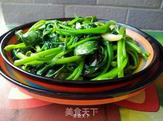 蒜蓉炒地瓜叶的做法步骤:7