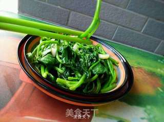 蒜蓉炒地瓜叶的做法步骤:8
