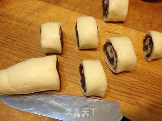 红豆面包卷!的做法步骤:11
