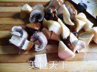 松茸红烧肉的做法步骤:3
